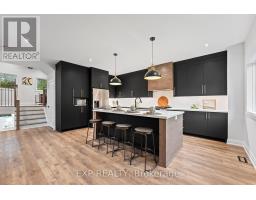 168 BERCZY STREET, Barrie, Ontario