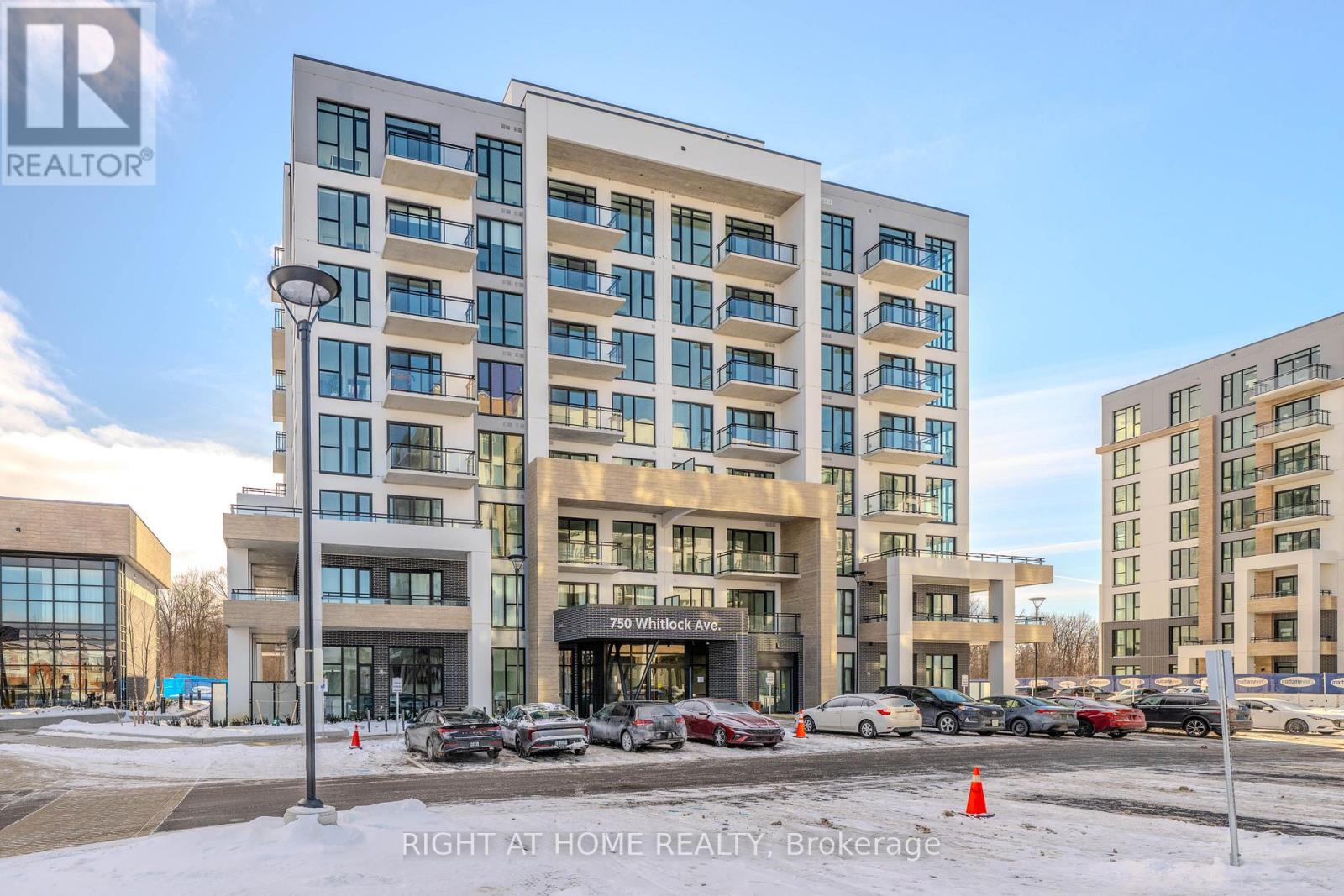 607 - 750 Whitlock Avenue, Milton, Ontario  L9E 1M4 - Photo 2 - W12728450