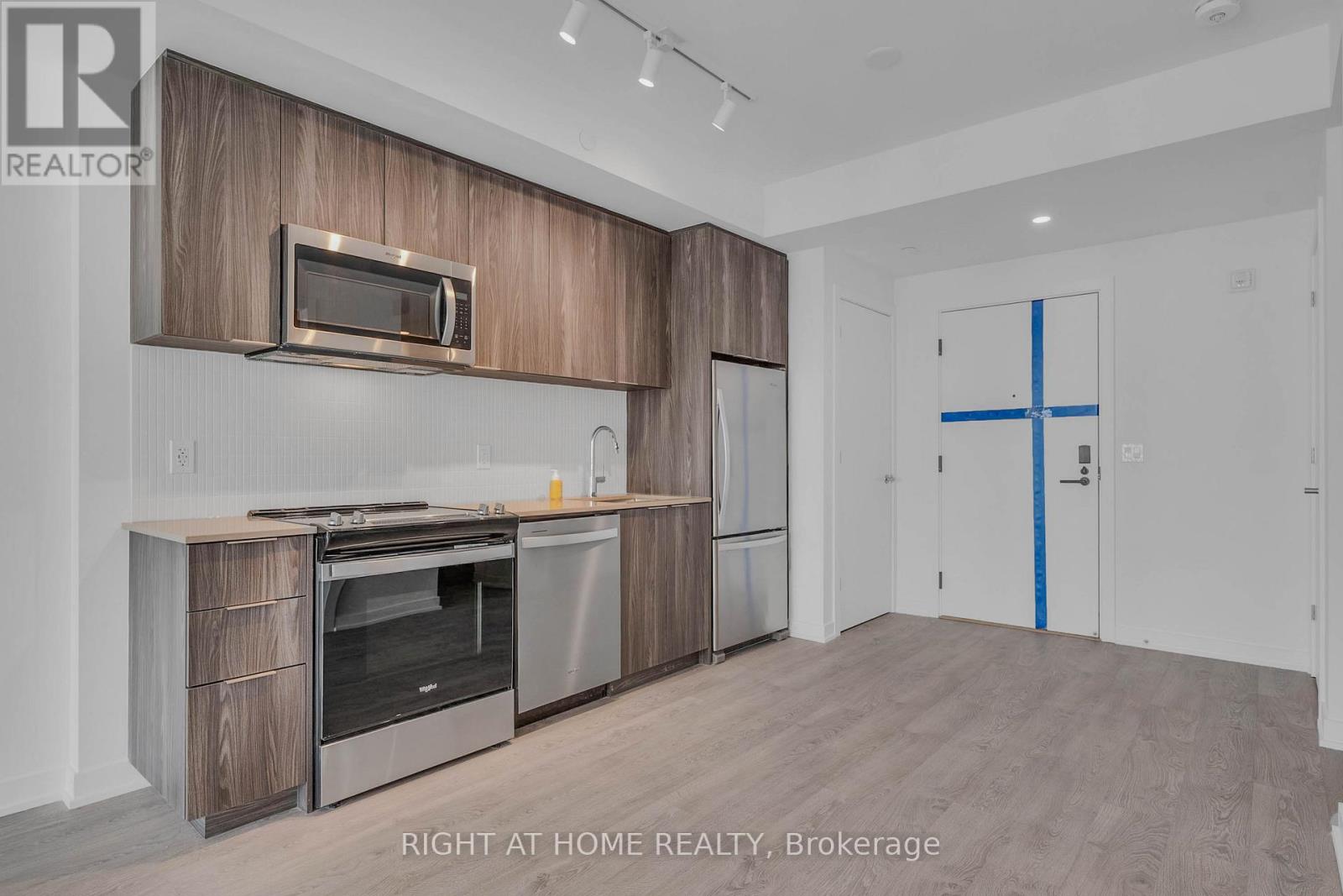 607 - 750 Whitlock Avenue, Milton, Ontario  L9E 1M4 - Photo 7 - W12728450