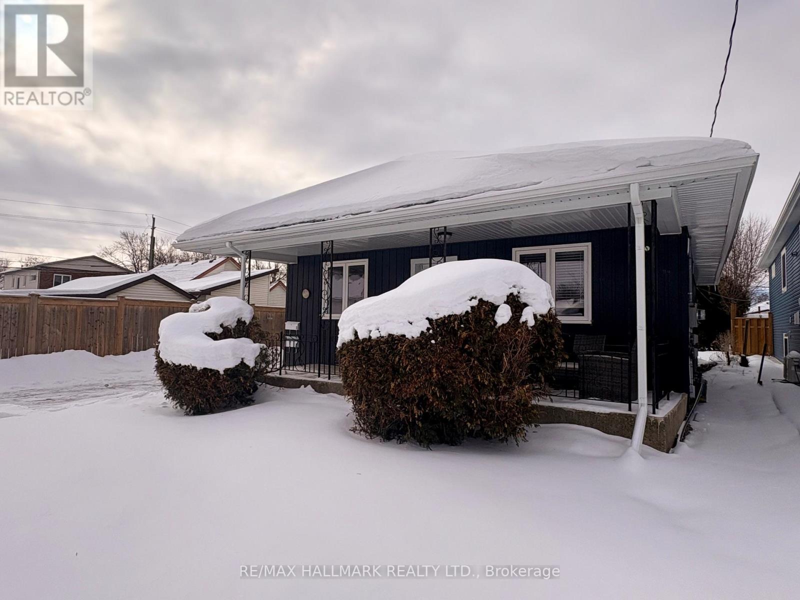 72 Churchill Street, St. Catharines, Ontario  L2S 2P5 - Photo 1 - X12728448