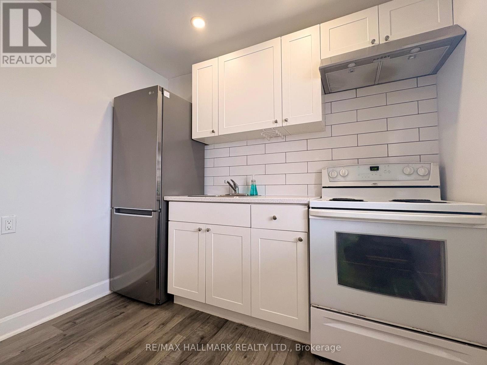 72 Churchill Street, St. Catharines, Ontario  L2S 2P5 - Photo 8 - X12728448