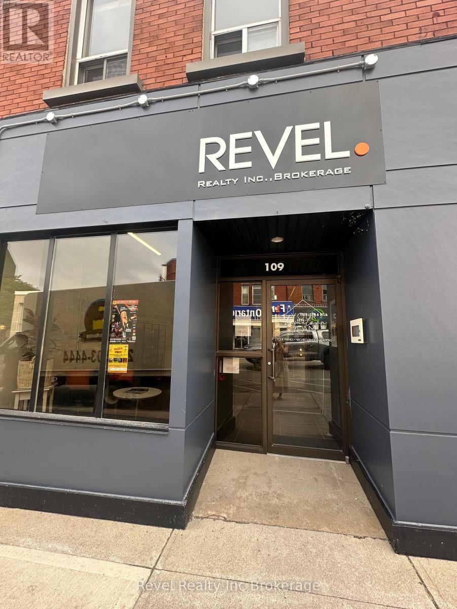 109 - 109 Thames Street S, Ingersoll, Ontario  N5C 2T3 - Photo 1 - X12728468