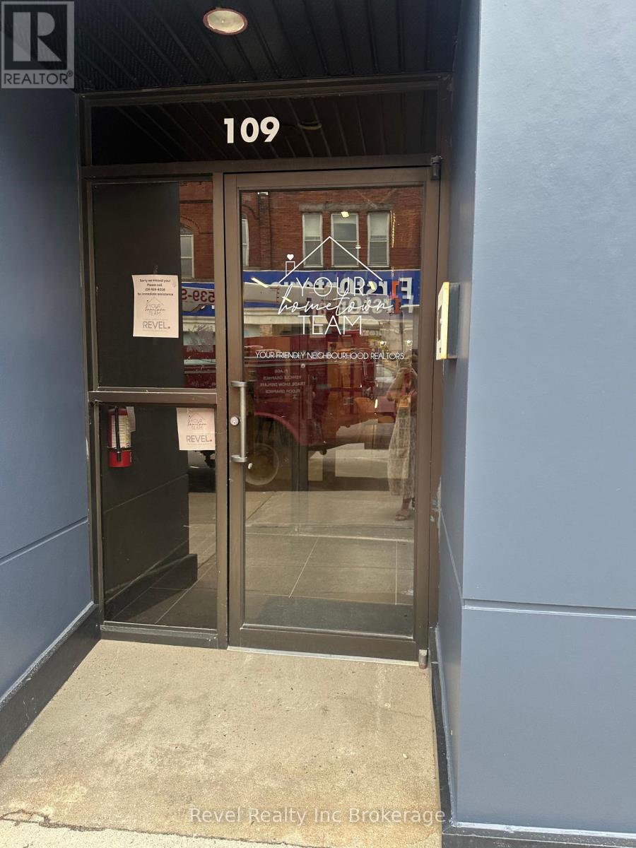 109 - 109 Thames Street S, Ingersoll, Ontario  N5C 2T3 - Photo 3 - X12728468