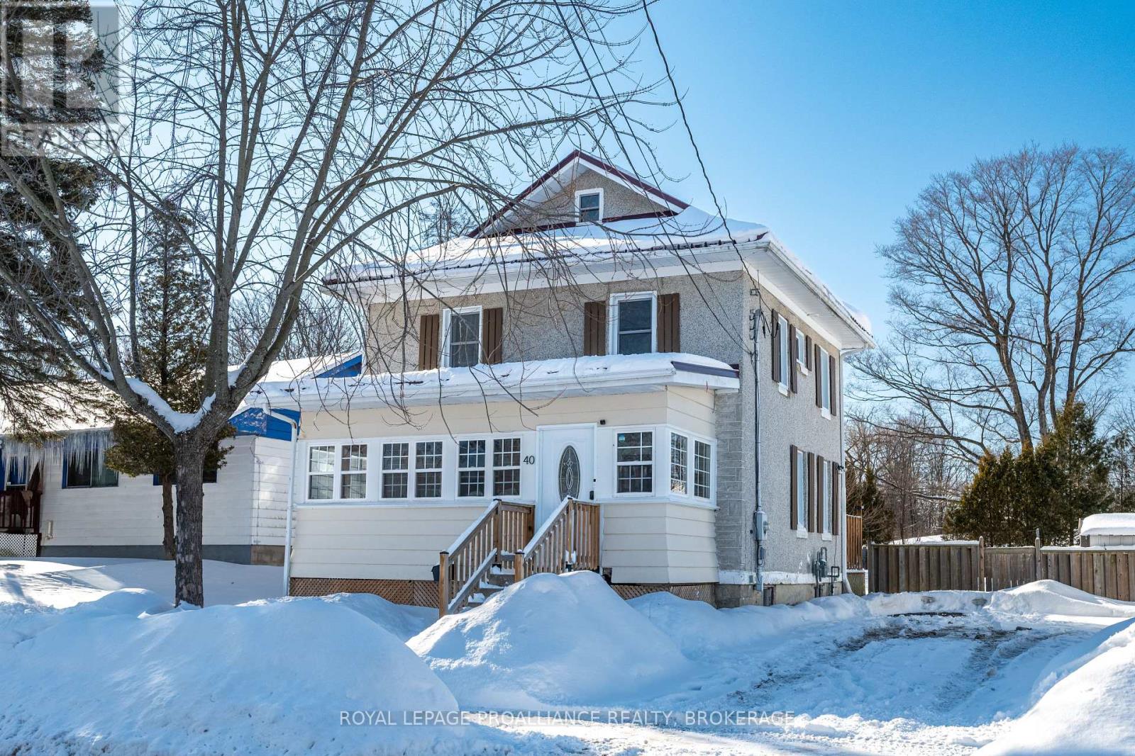 40 ELM STREET, Gananoque, Ontario