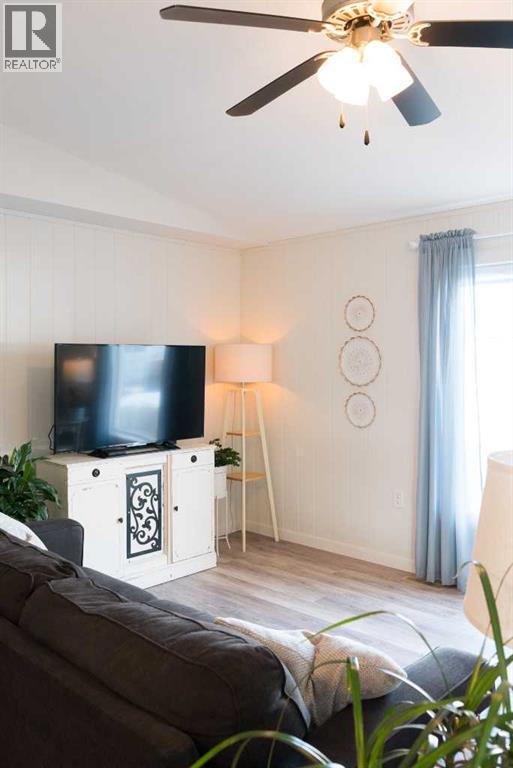 42 Noblefern Way Sw, Sundre, Alberta  T0M 1X0 - Photo 5 - A2280431