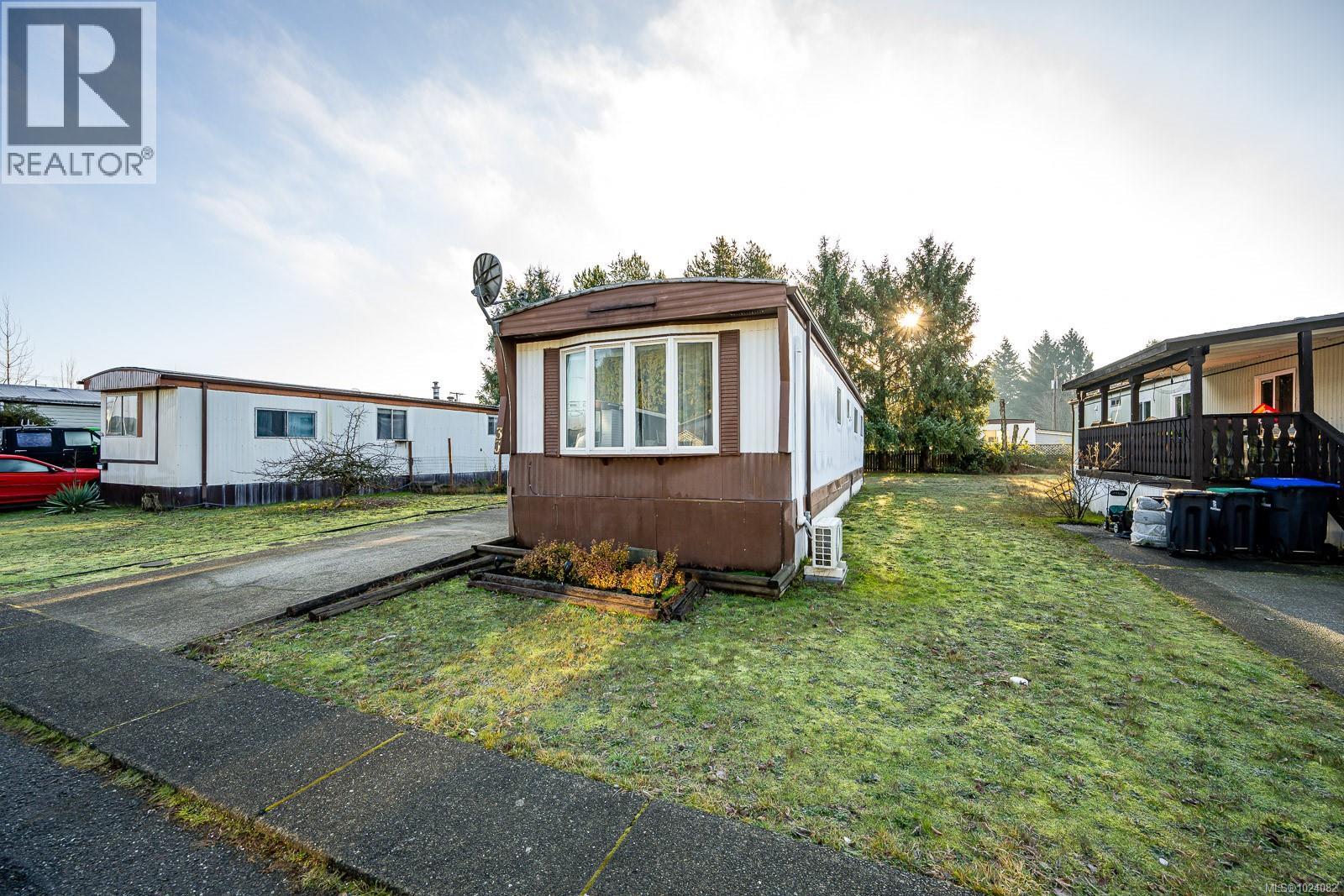 33 390 Cowichan Ave, Courtenay, British Columbia  V9N 7T4 - Photo 3 - 1024082