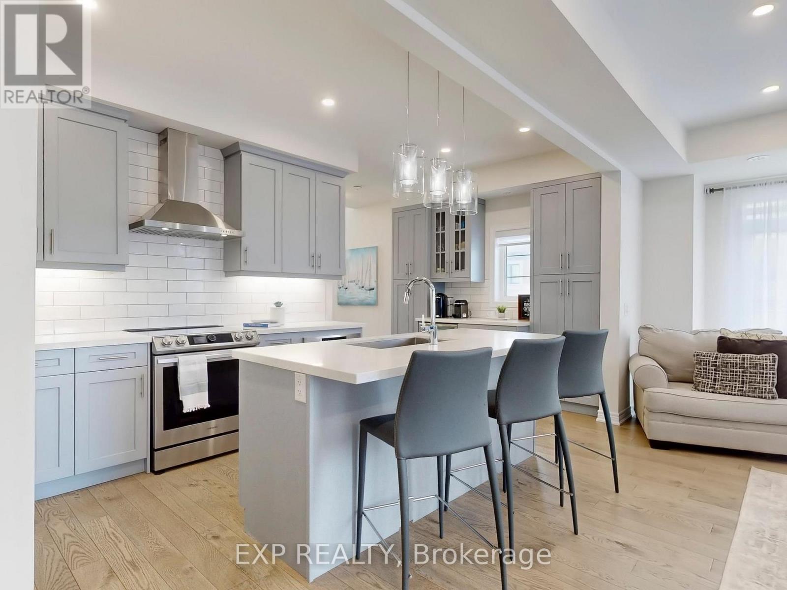 58 Elkington Crescent, Whitby, Ontario  L1P 0L7 - Photo 15 - E12728454