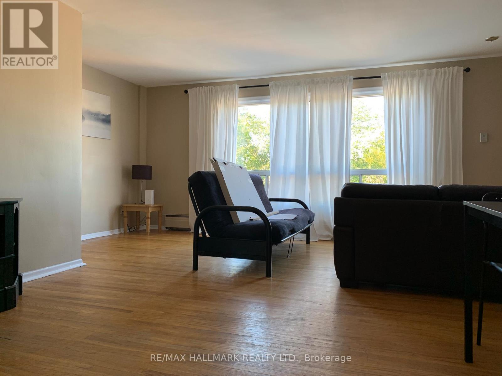 2 - 2844 Danforth Avenue, Toronto, Ontario  M4C 1M1 - Photo 3 - E12728476