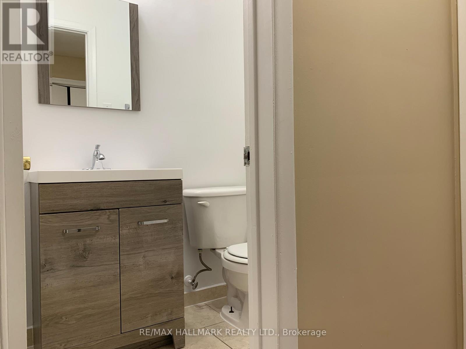 2 - 2844 Danforth Avenue, Toronto, Ontario  M4C 1M1 - Photo 4 - E12728476