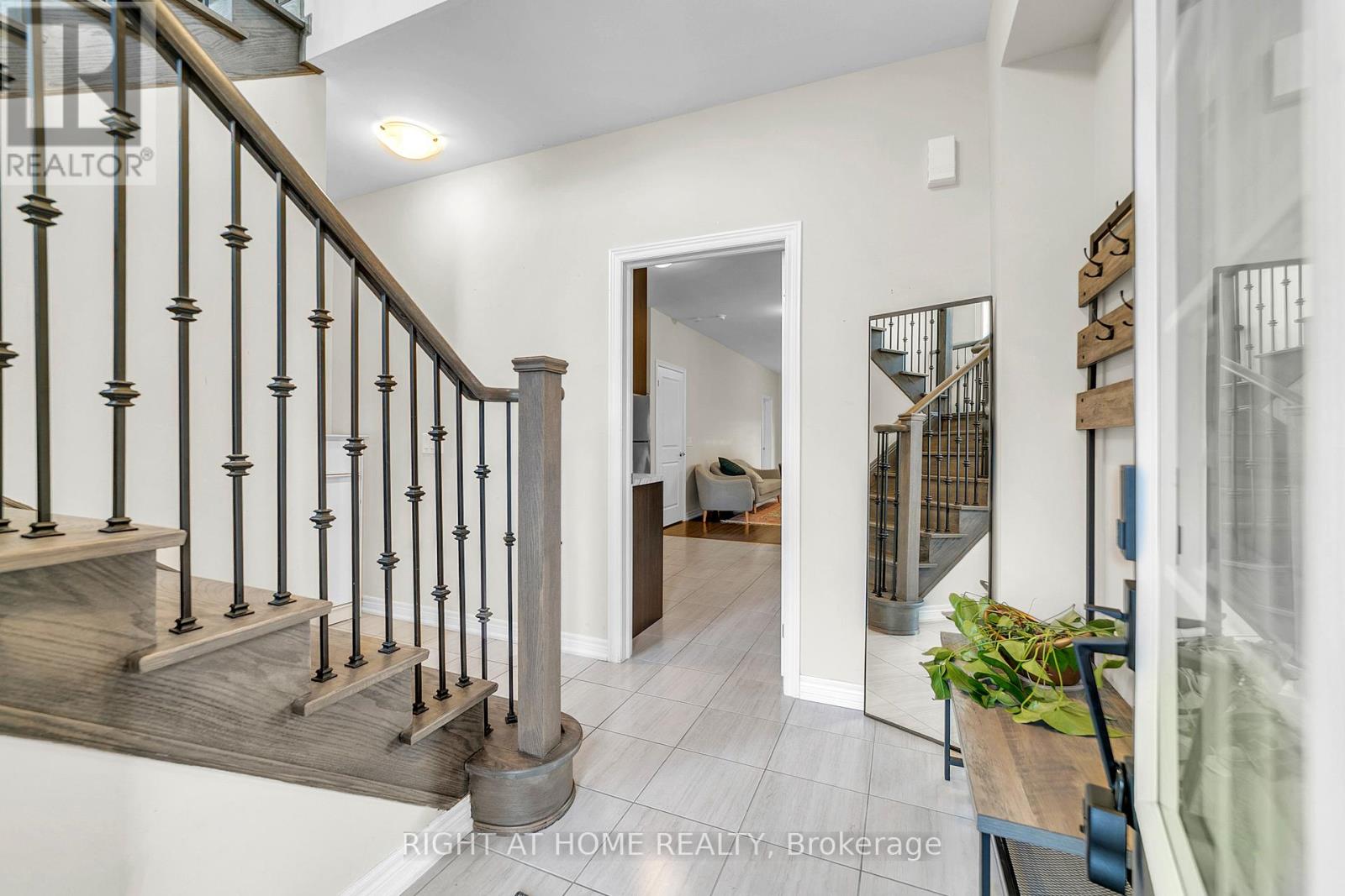 126 Blackwell Crescent, Bradford West Gwillimbury (Bradford), Ontario  L3Z 4L3 - Photo 10 - N12728460