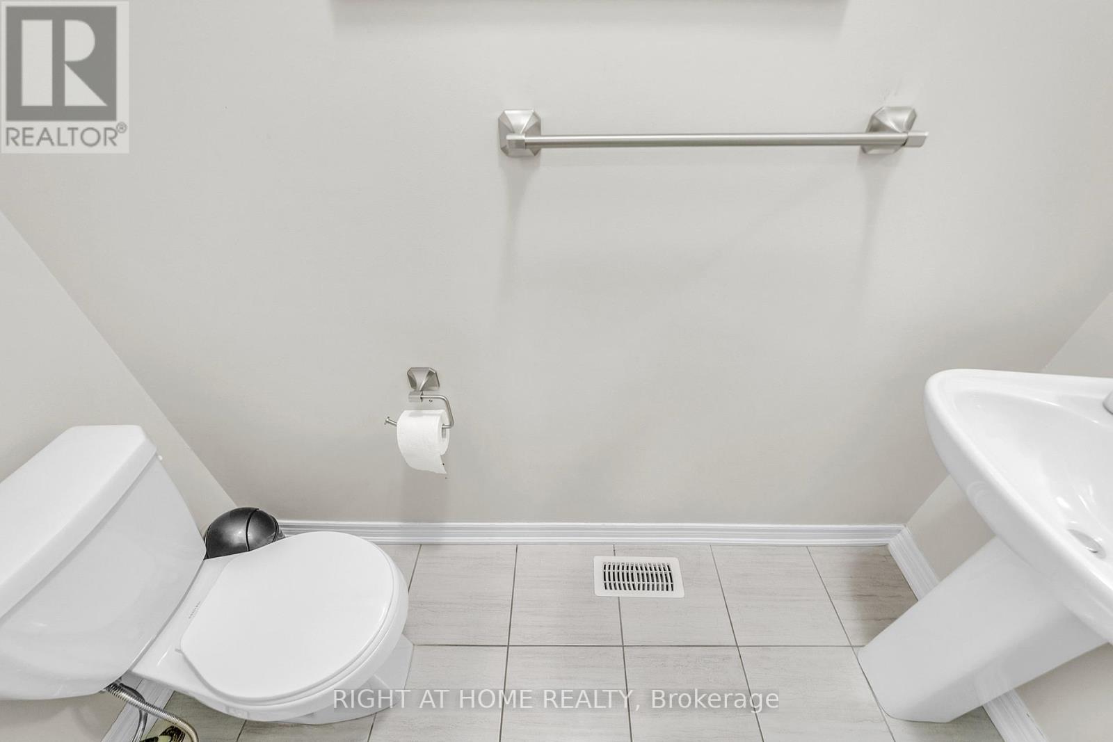 126 Blackwell Crescent, Bradford West Gwillimbury (Bradford), Ontario  L3Z 4L3 - Photo 21 - N12728460