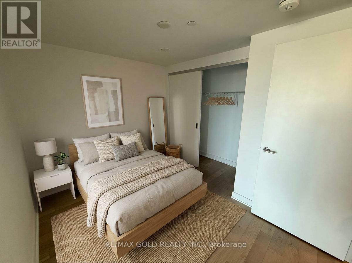 515 - 2720 Dundas Street W, Toronto, Ontario  M6P 0C3 - Photo 5 - W12701328