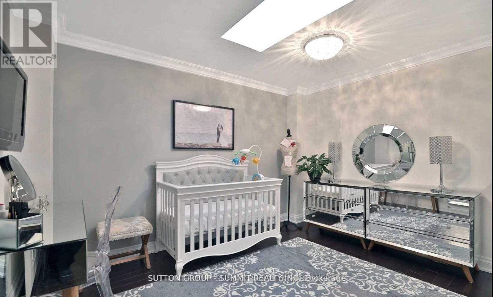 95 Kerr Street, Oakville, Ontario L6K 3A2 - Photo 14 - W12728456