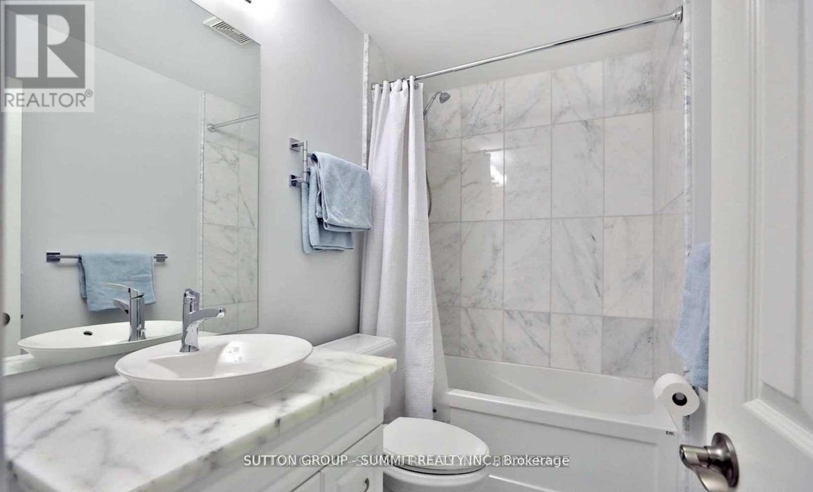 95 Kerr Street, Oakville, Ontario L6K 3A2 - Photo 15 - W12728456