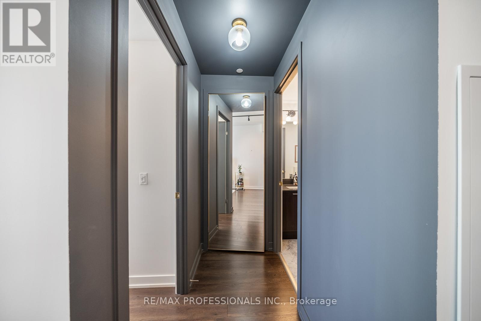 1705 - 10 Park Lawn Road, Toronto, Ontario M8Y 3H8 - Photo 10 - W12728466