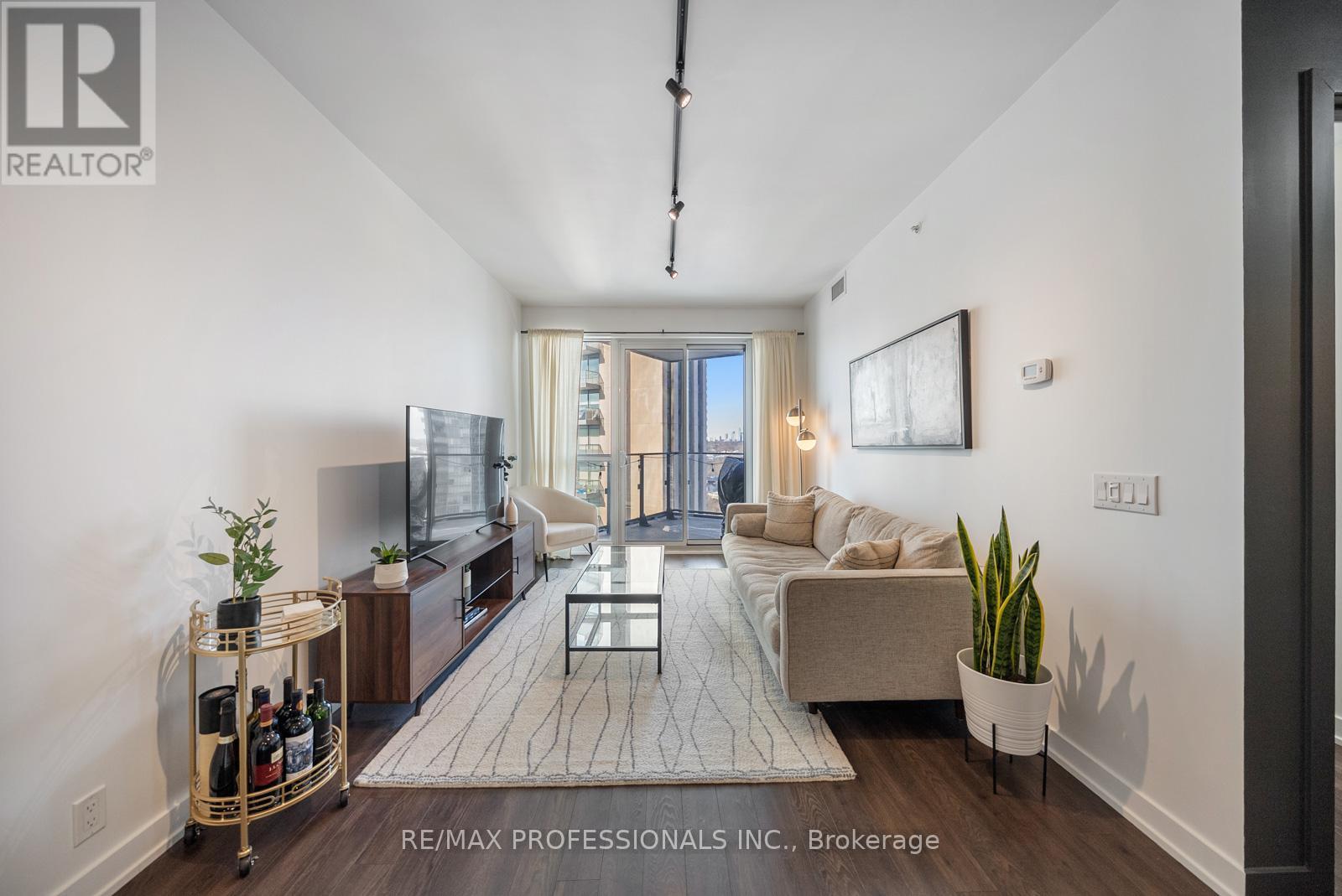 1705 - 10 Park Lawn Road, Toronto, Ontario M8Y 3H8 - Photo 6 - W12728466