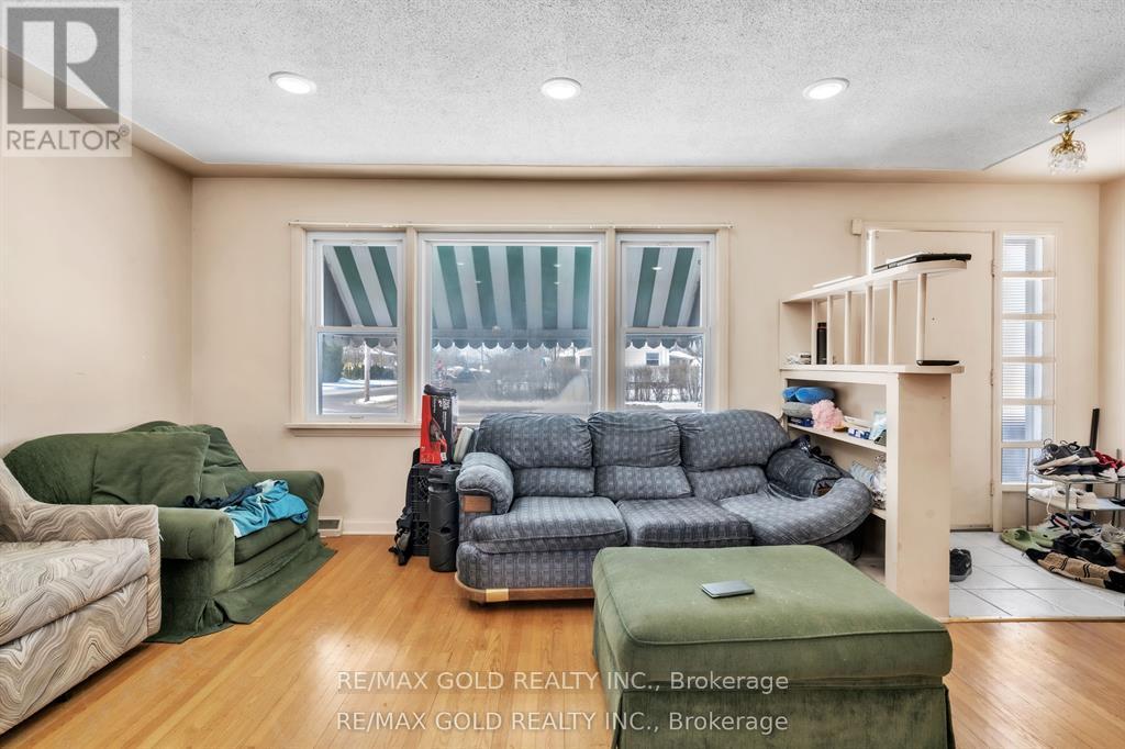 Upper - 344 Mcnay Street, London East, Ontario N5Y 1M1 - Photo 12 - X12728484