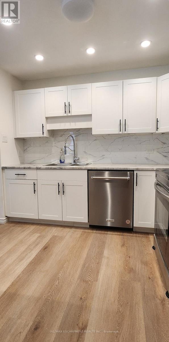 103 - 421 Fairview Drive, Brantford, Ontario  N3R 7M3 - Photo 16 - X12728494