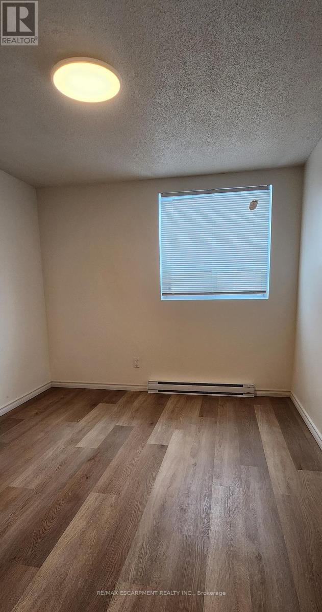 103 - 421 Fairview Drive, Brantford, Ontario  N3R 7M3 - Photo 26 - X12728494