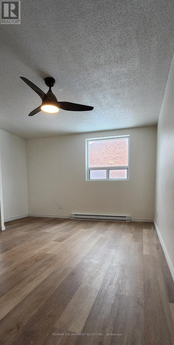 103 - 421 Fairview Drive, Brantford, Ontario  N3R 7M3 - Photo 28 - X12728494