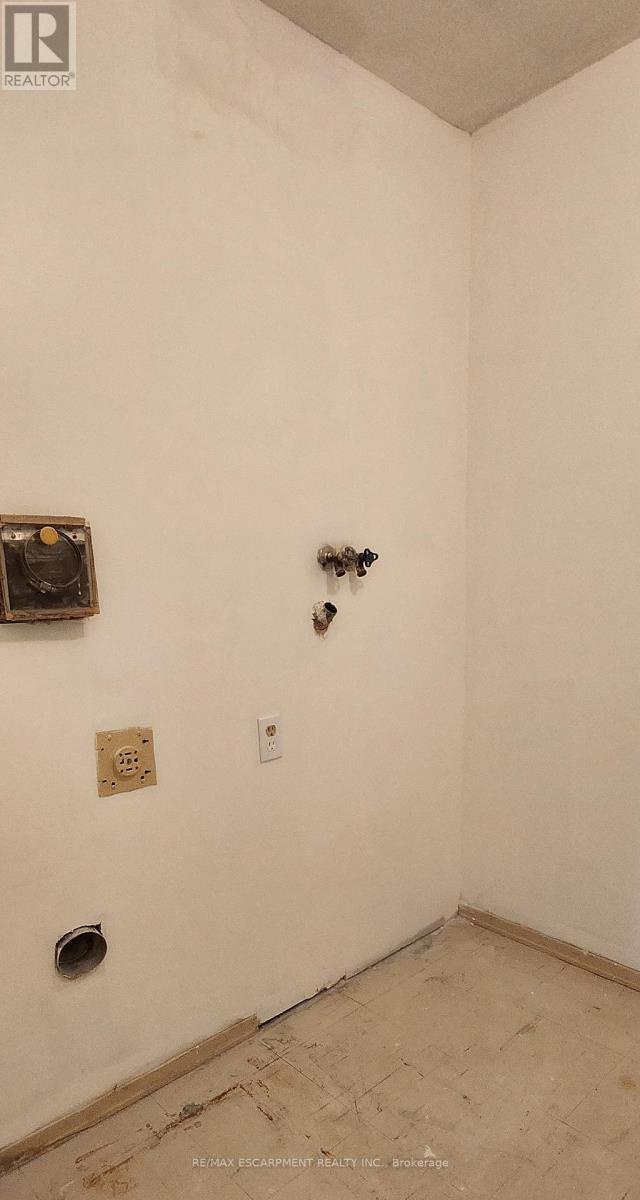 103 - 421 Fairview Drive, Brantford, Ontario  N3R 7M3 - Photo 34 - X12728494