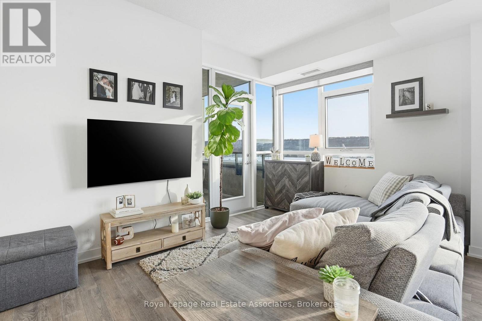 801 - 550 North Service Road, Grimsby, Ontario  L3M 0H9 - Photo 10 - X12728498