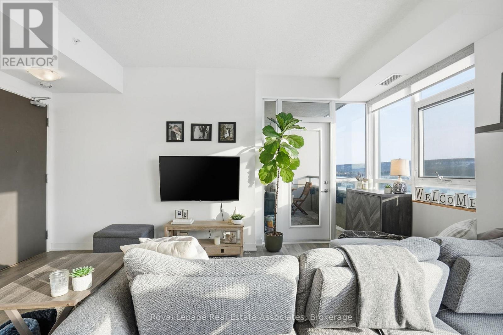 801 - 550 North Service Road, Grimsby, Ontario  L3M 0H9 - Photo 11 - X12728498