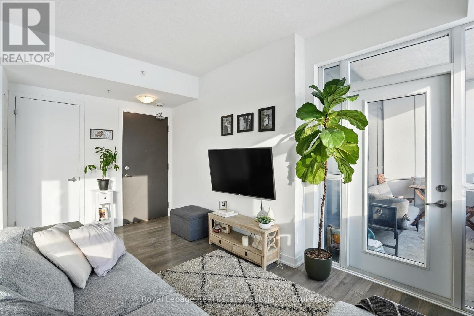 801 - 550 North Service Road, Grimsby, Ontario  L3M 0H9 - Photo 12 - X12728498