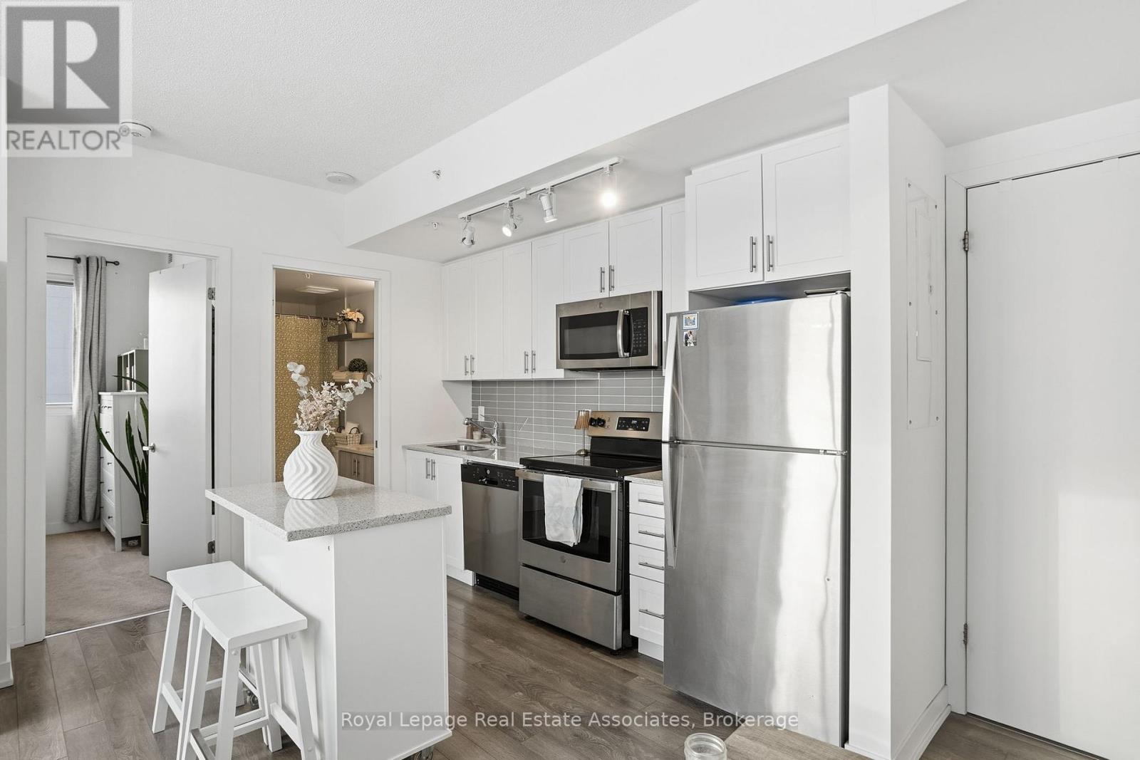 801 - 550 North Service Road, Grimsby, Ontario  L3M 0H9 - Photo 16 - X12728498