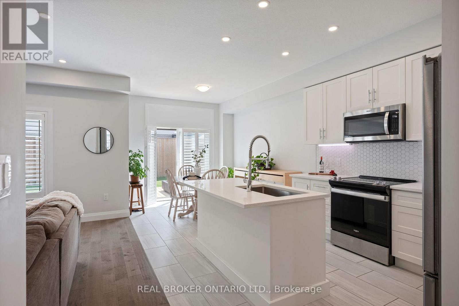 69 Miranda Path, Woolwich, Ontario  N3B 2C6 - Photo 11 - X12728516