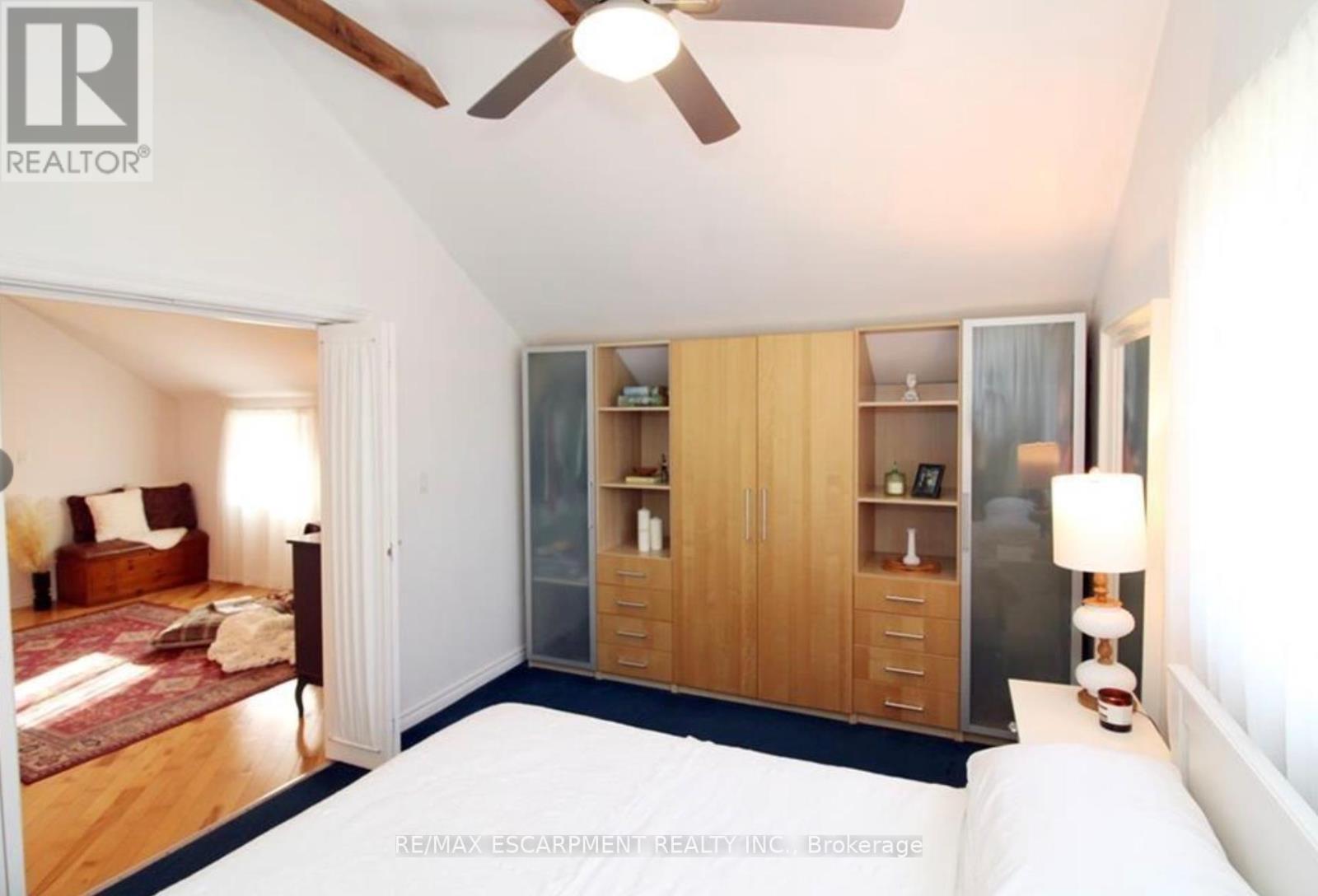 Upper Unit - 32 Rodman Street, St. Catharines, Ontario  L2R 5E1 - Photo 6 - X12728522