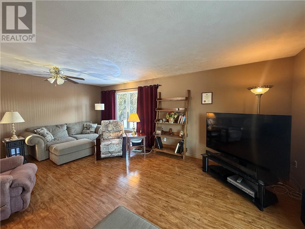 162 15th Sideroad E, Manitoulin Island, Ontario  P0P 2C0 - Photo 7 - 2126200