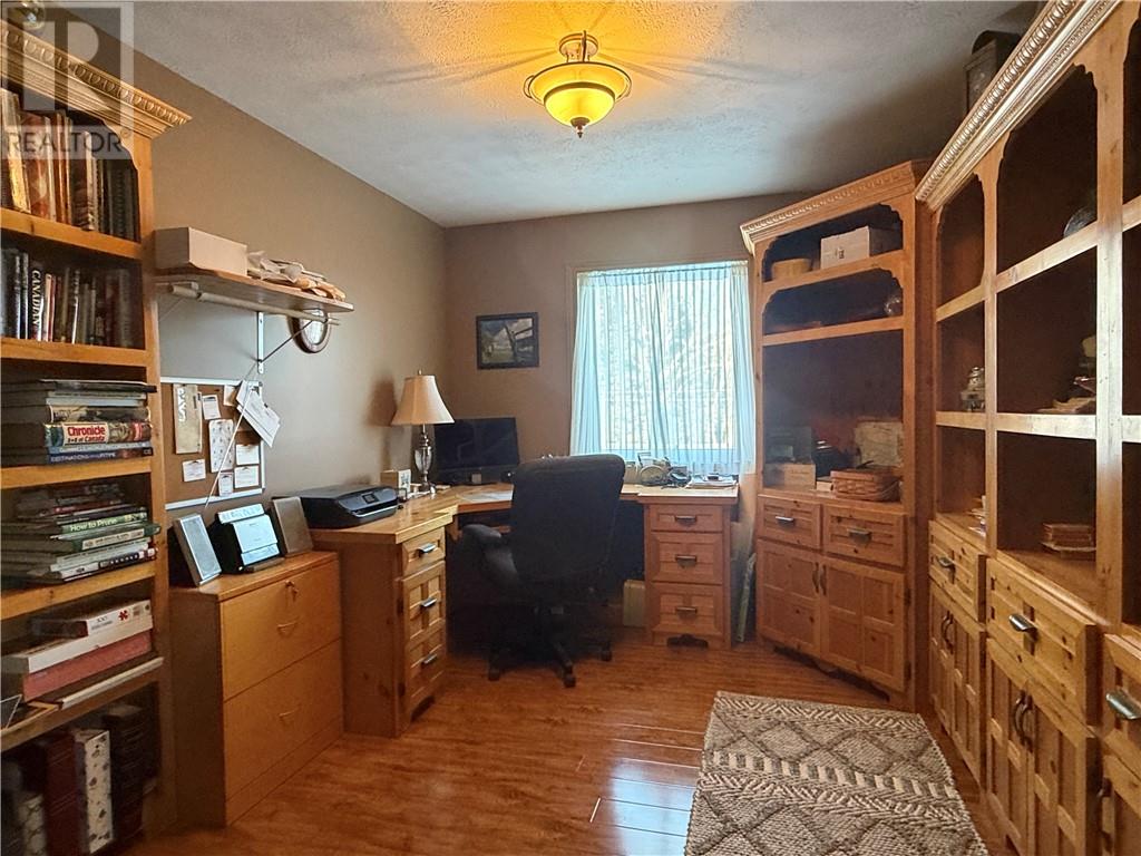 162 15th Sideroad E, Manitoulin Island, Ontario  P0P 2C0 - Photo 8 - 2126200