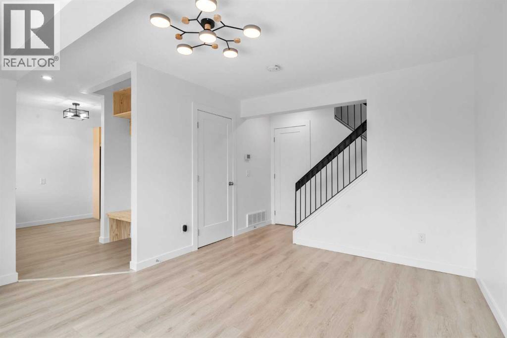 10, 1055 72 Avenue Nw, Calgary, Alberta  T2K 5S4 - Photo 9 - A2273345