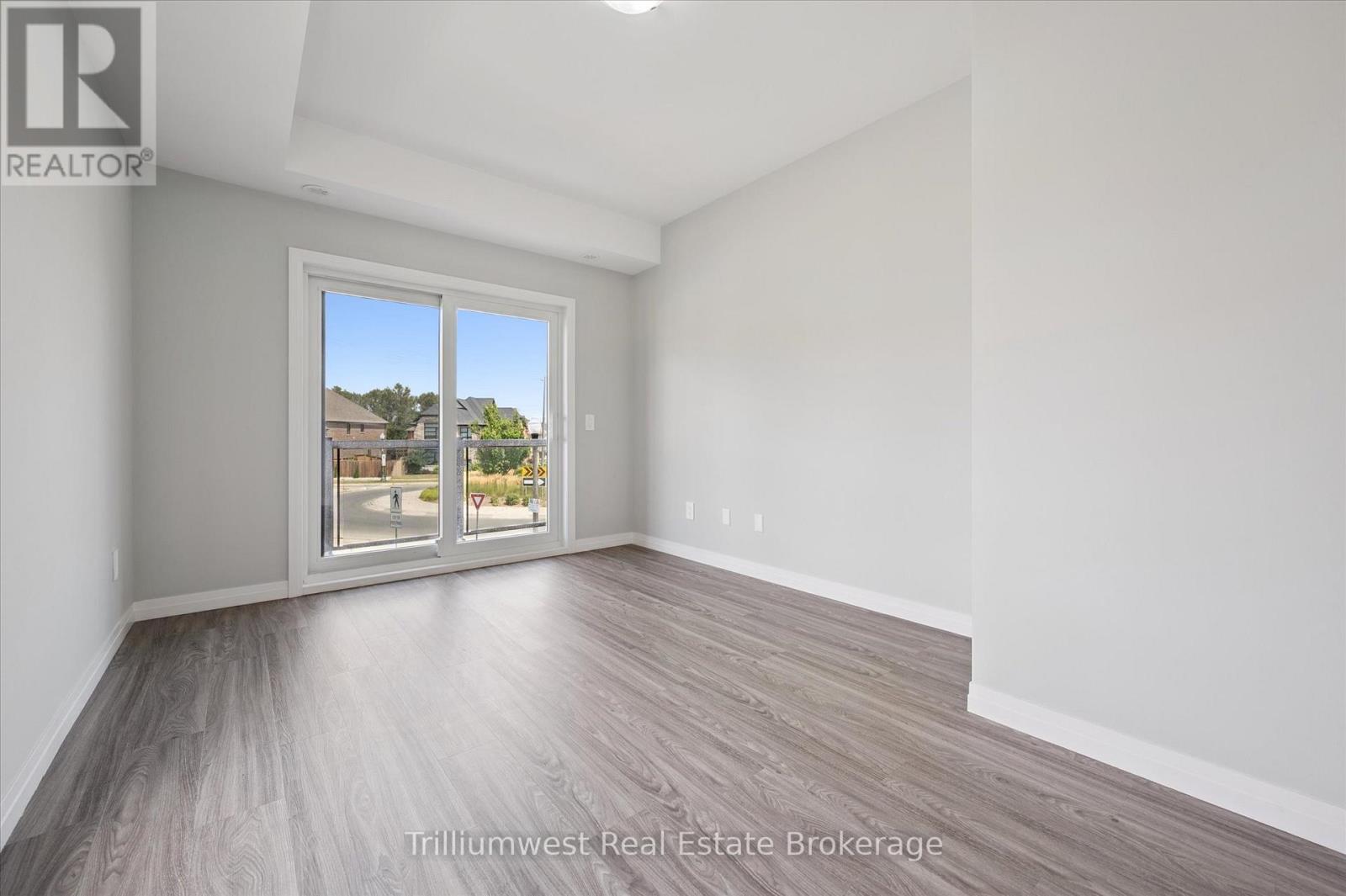 34 - 10 South Creek Drive, Kitchener, Ontario N2R 1N3 - Photo 12 - X12728548