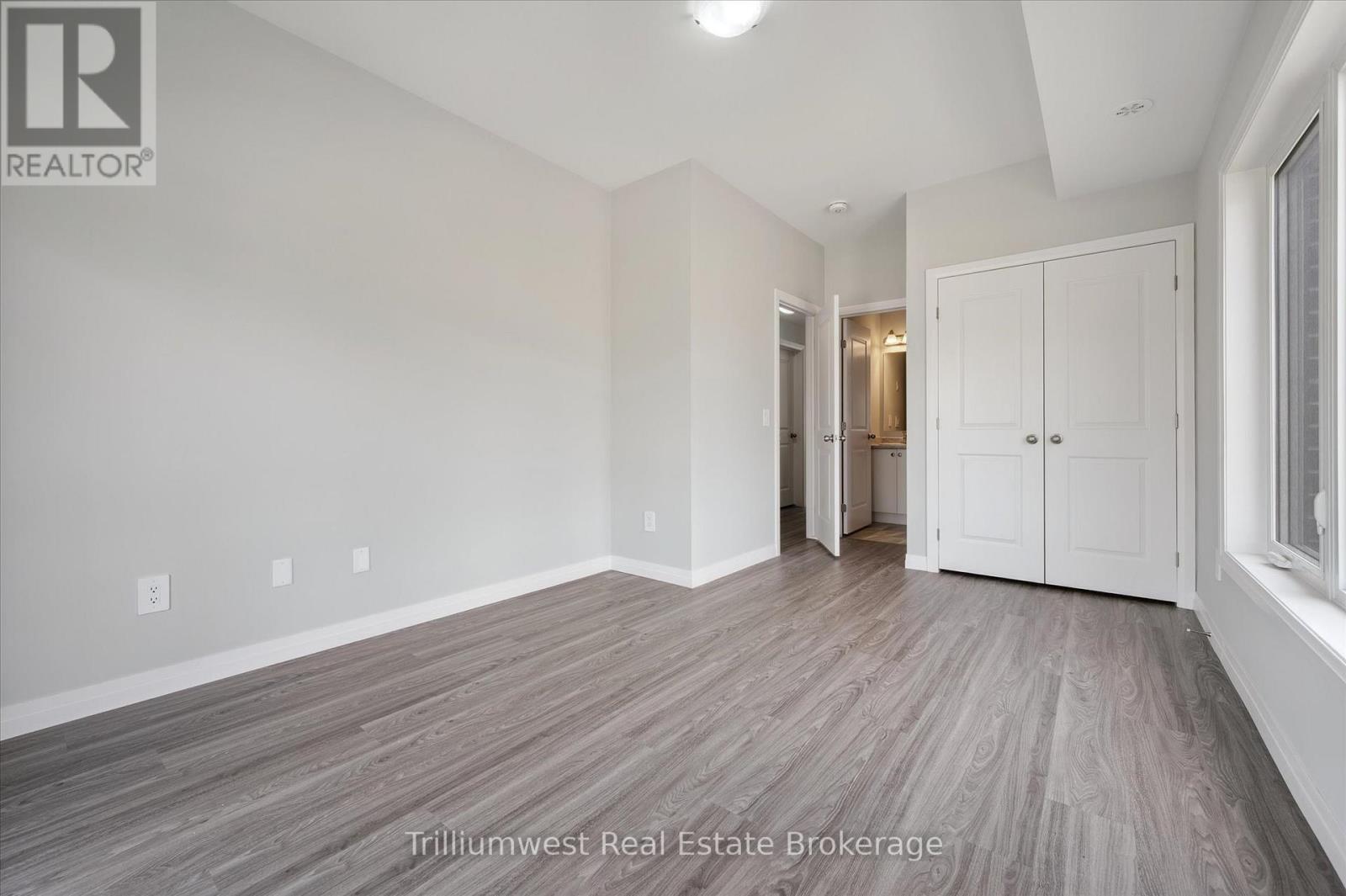 34 - 10 South Creek Drive, Kitchener, Ontario N2R 1N3 - Photo 13 - X12728548