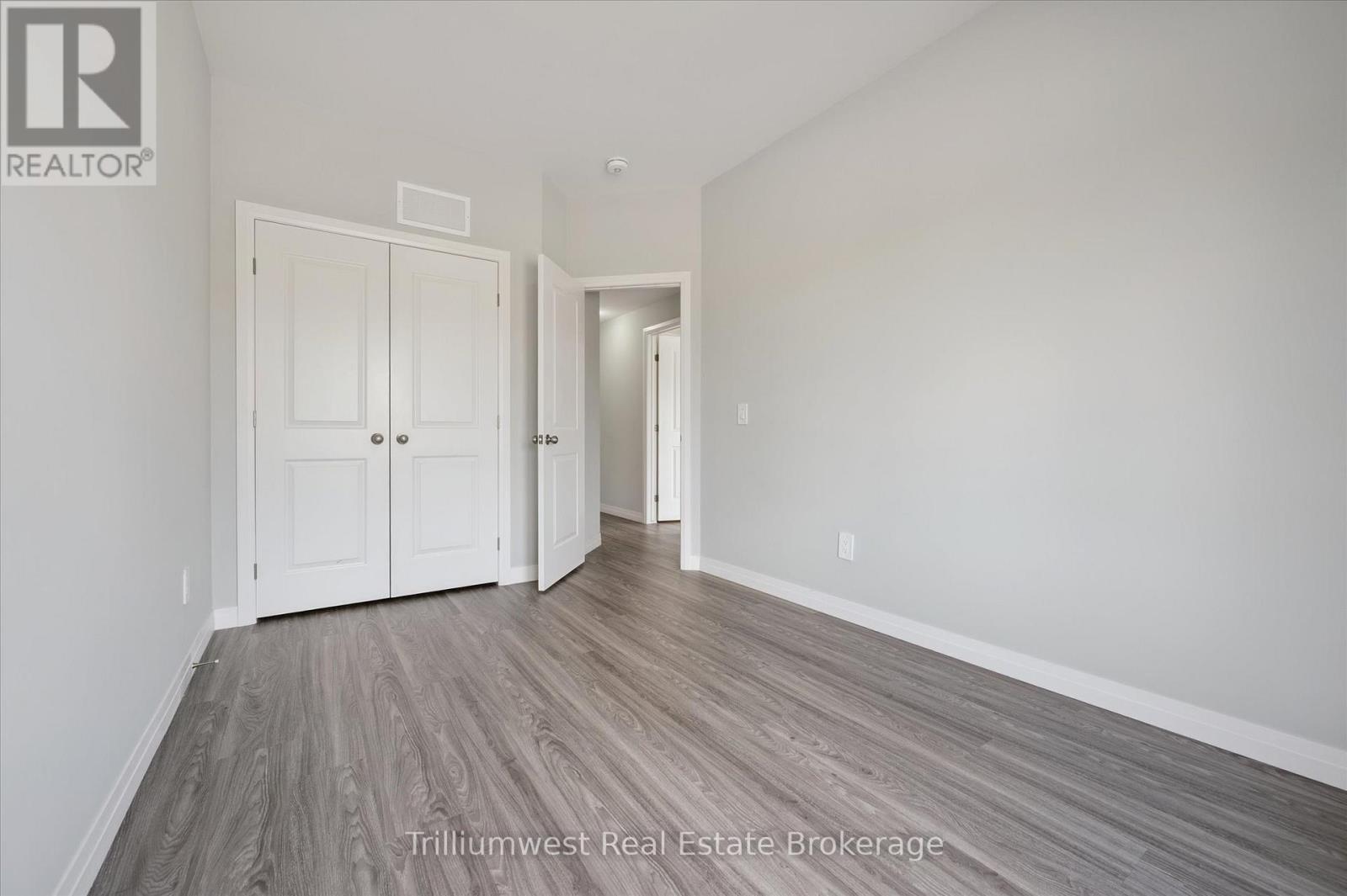 34 - 10 South Creek Drive, Kitchener, Ontario N2R 1N3 - Photo 16 - X12728548