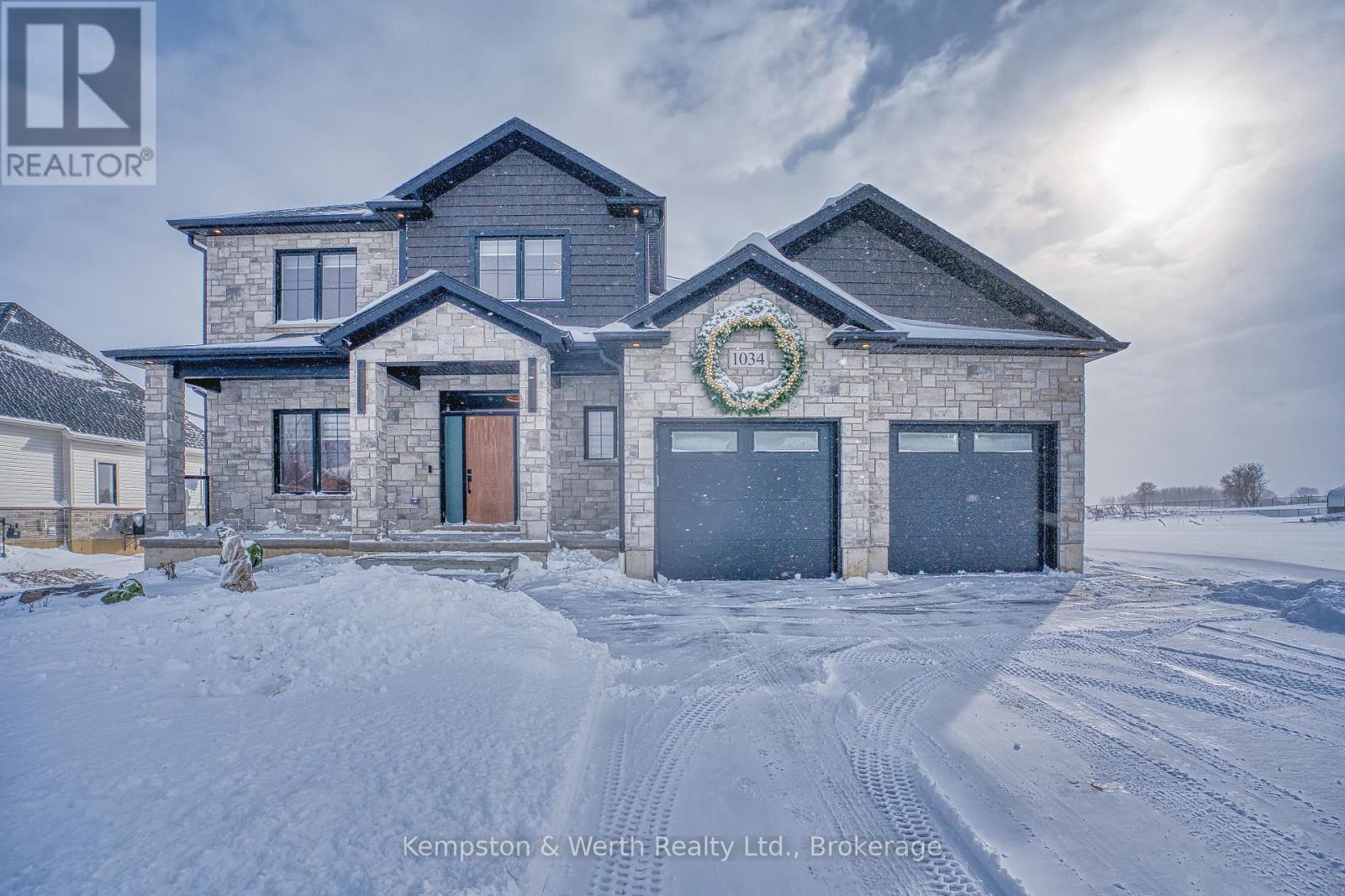 1034 WALTON AVENUE N, North Perth, Ontario