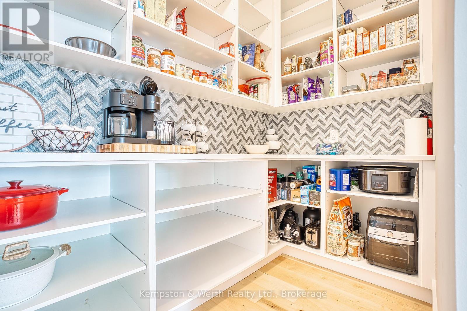 1034 Walton Avenue N, North Perth (Wallace), Ontario  N4W 3S2 - Photo 28 - X12728558