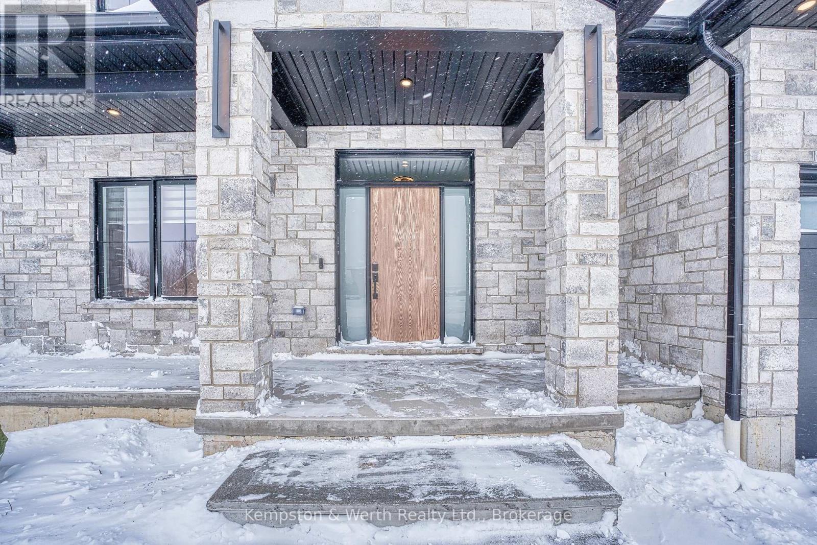 1034 Walton Avenue N, North Perth (Wallace), Ontario  N4W 3S2 - Photo 6 - X12728558