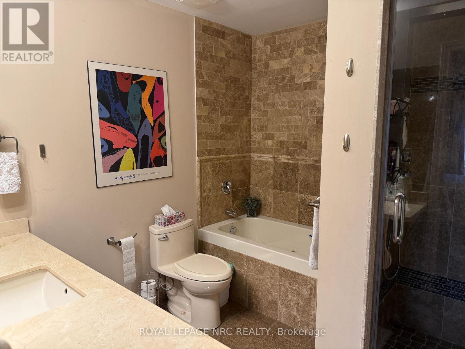 418 - 8111 Forest Glen Drive, Niagara Falls (Mt. Carmel), Ontario  L2H 2Y7 - Photo 6 - X12728590