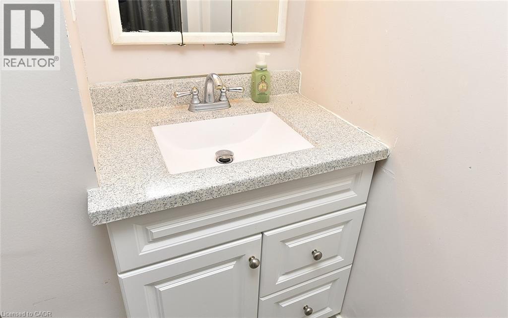 36 Kipling Road, Hamilton, Ontario  L8S 3X3 - Photo 23 - 40799451