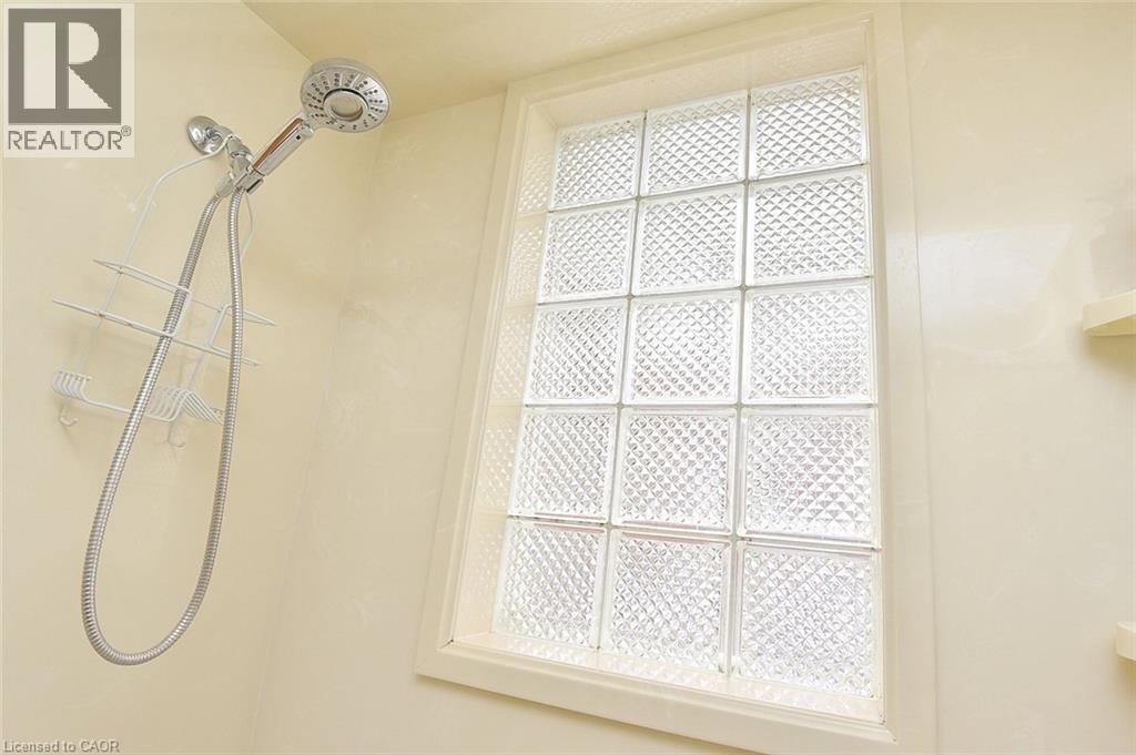 36 Kipling Road, Hamilton, Ontario  L8S 3X3 - Photo 13 - 40799451