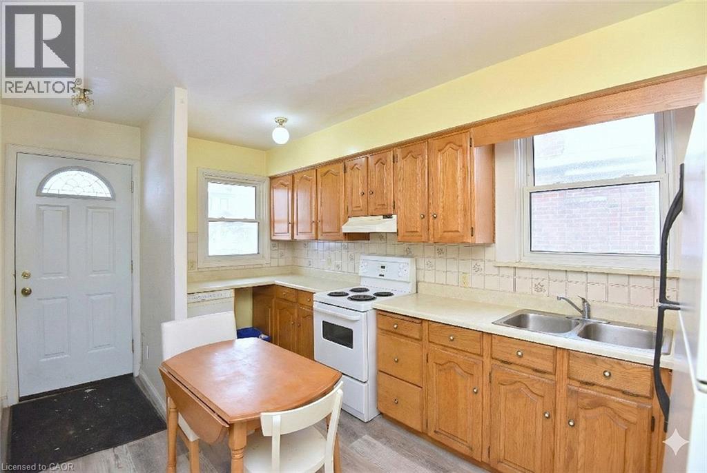 36 Kipling Road, Hamilton, Ontario  L8S 3X3 - Photo 4 - 40799451