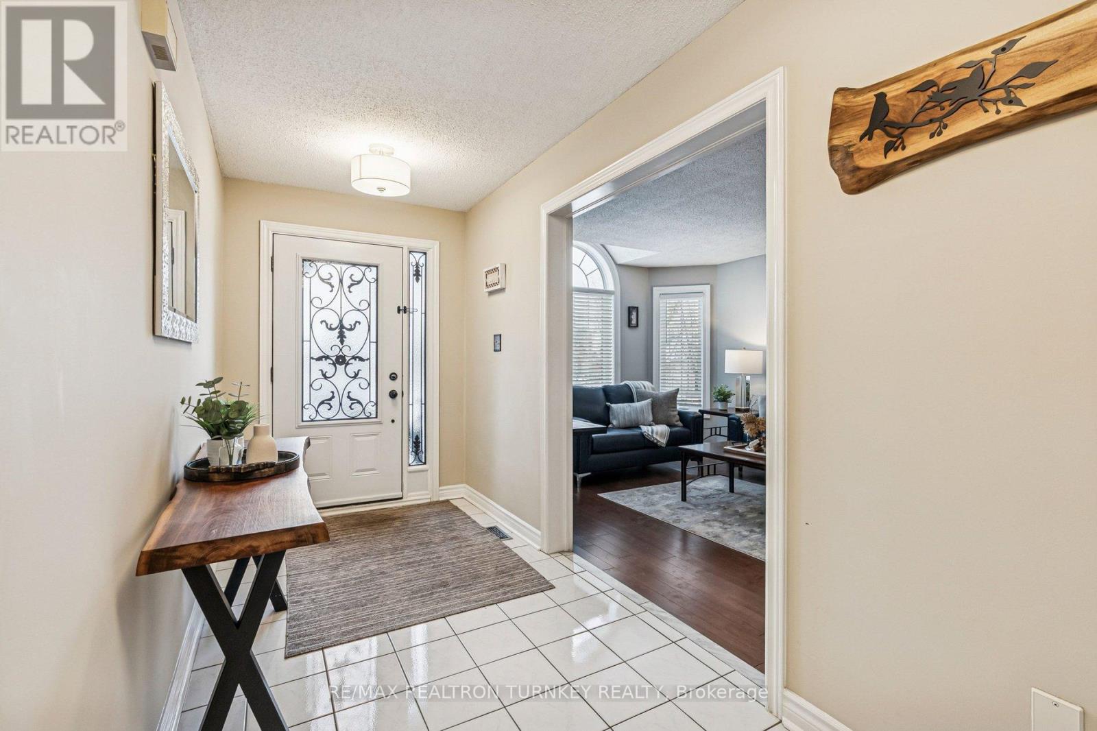 618 Ponting Place, Newmarket, Ontario  L3X 1T4 - Photo 5 - N12718066