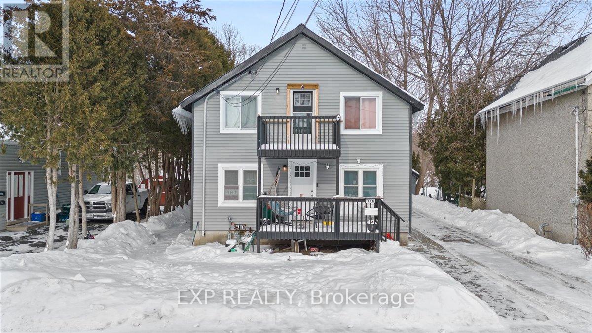 18 Delhi Street, Brockville, Ontario  K6V 4H3 - Photo 2 - X12710114