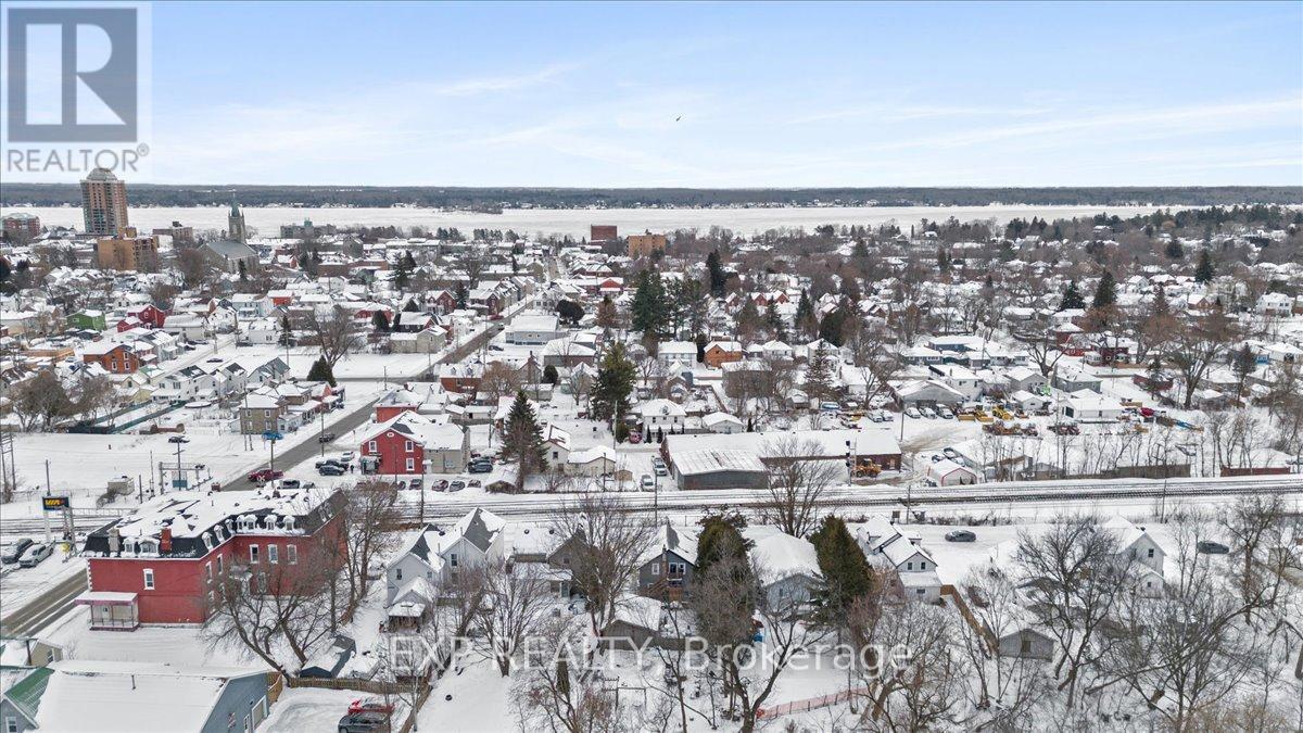 18 Delhi Street, Brockville, Ontario  K6V 4H3 - Photo 39 - X12710114