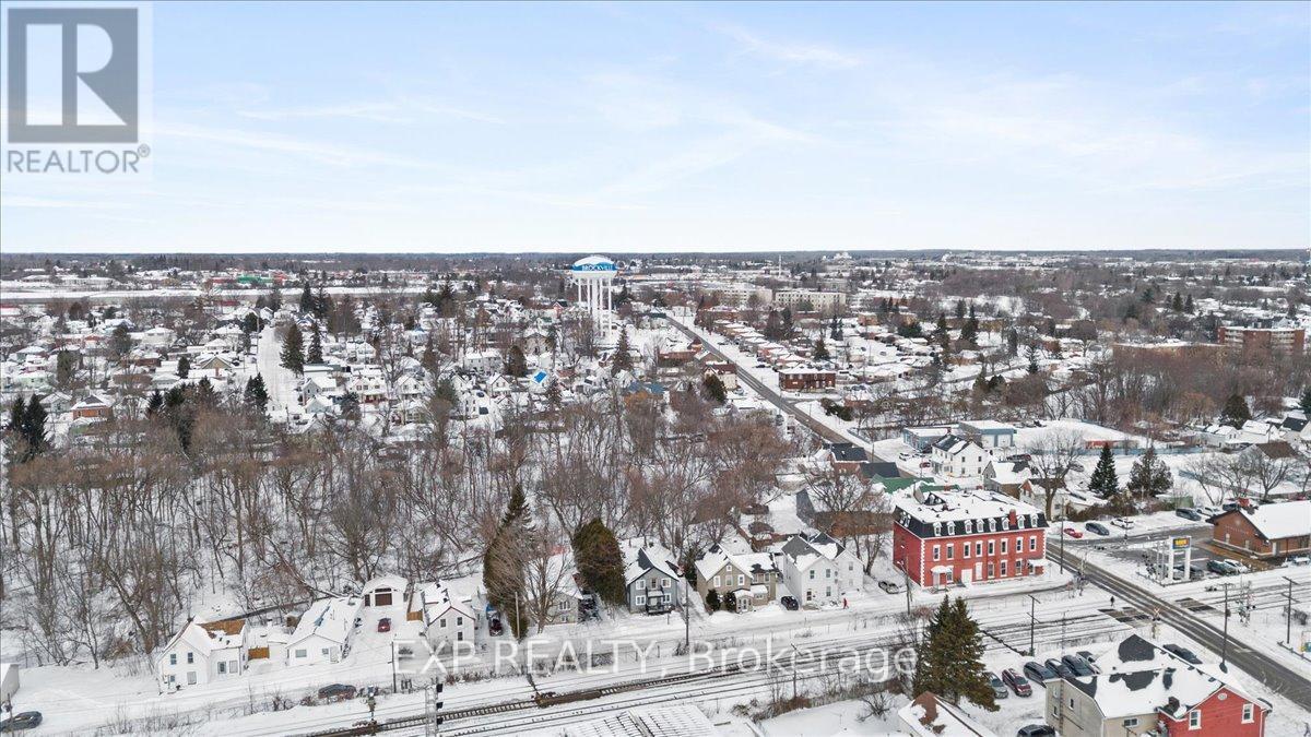 18 Delhi Street, Brockville, Ontario  K6V 4H3 - Photo 42 - X12710114