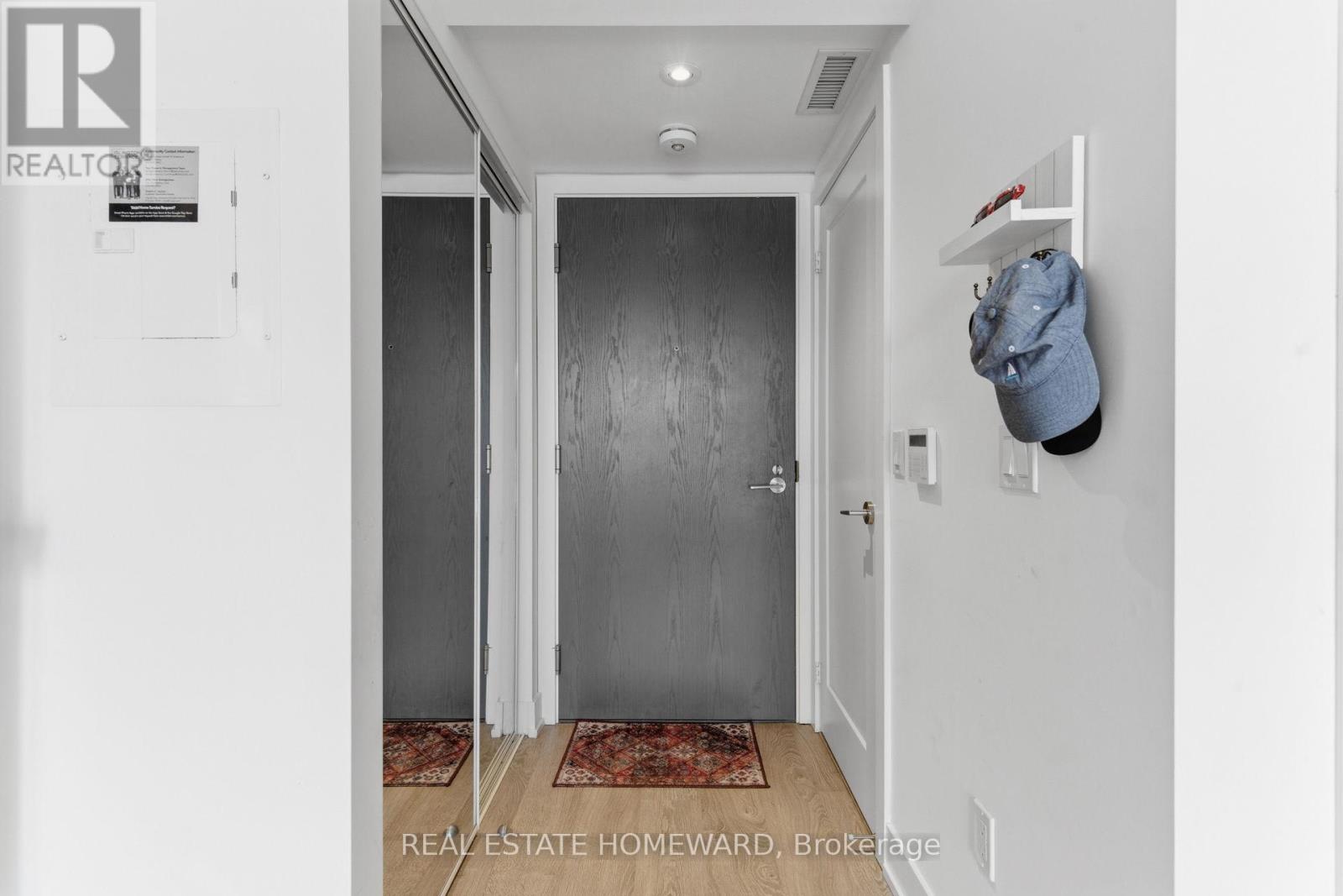 7 Mabelle Avenue, Toronto, Ontario  M9A 0C9 - Photo 13 - W12728532