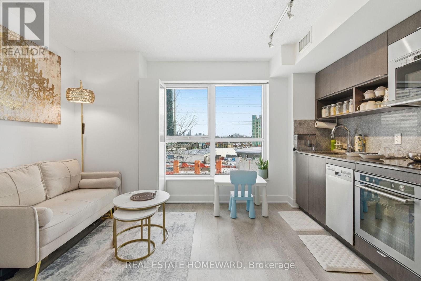 7 Mabelle Avenue, Toronto, Ontario  M9A 0C9 - Photo 16 - W12728532